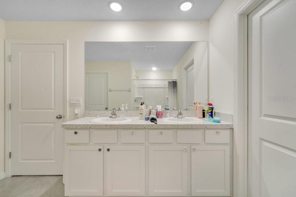 35704 DOVELAND DR — photo 17