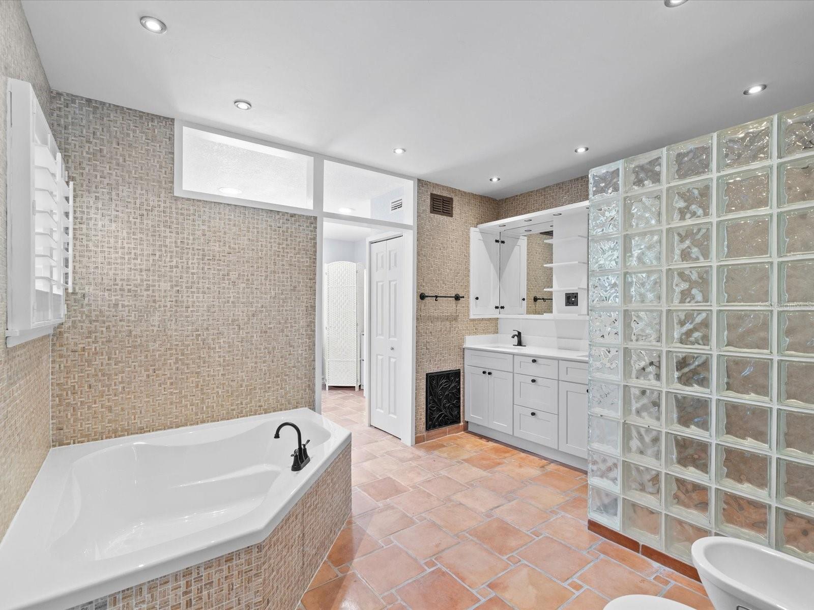 502 FLORIDA BLVD — photo 19