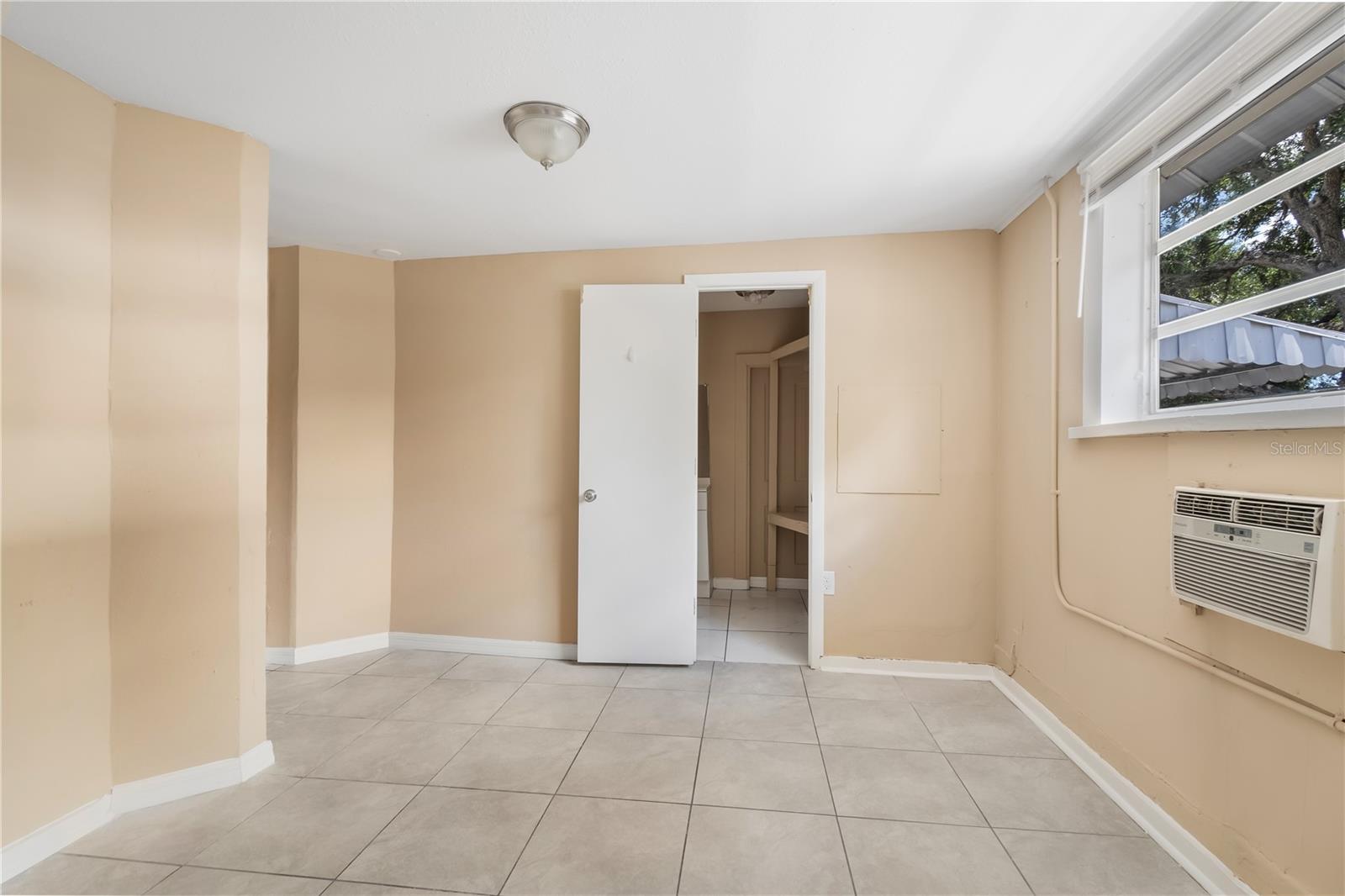 418 E AMELIA AVE #G — photo 13