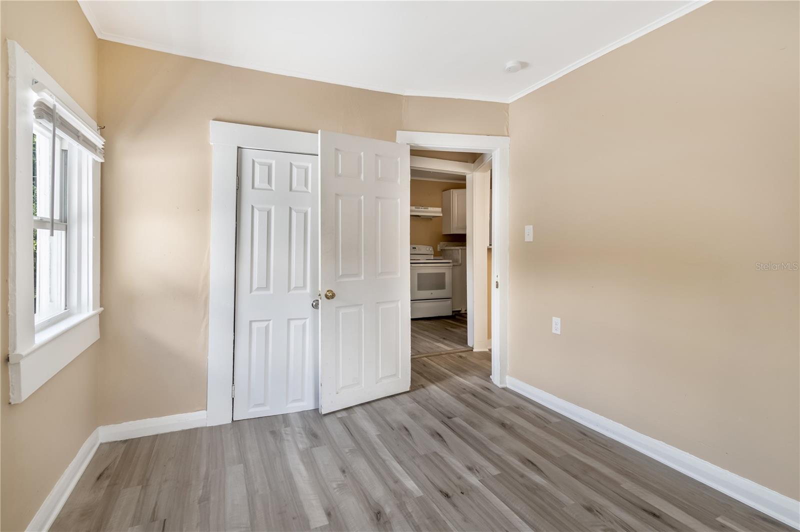 418 E AMELIA AVE #G — photo 10