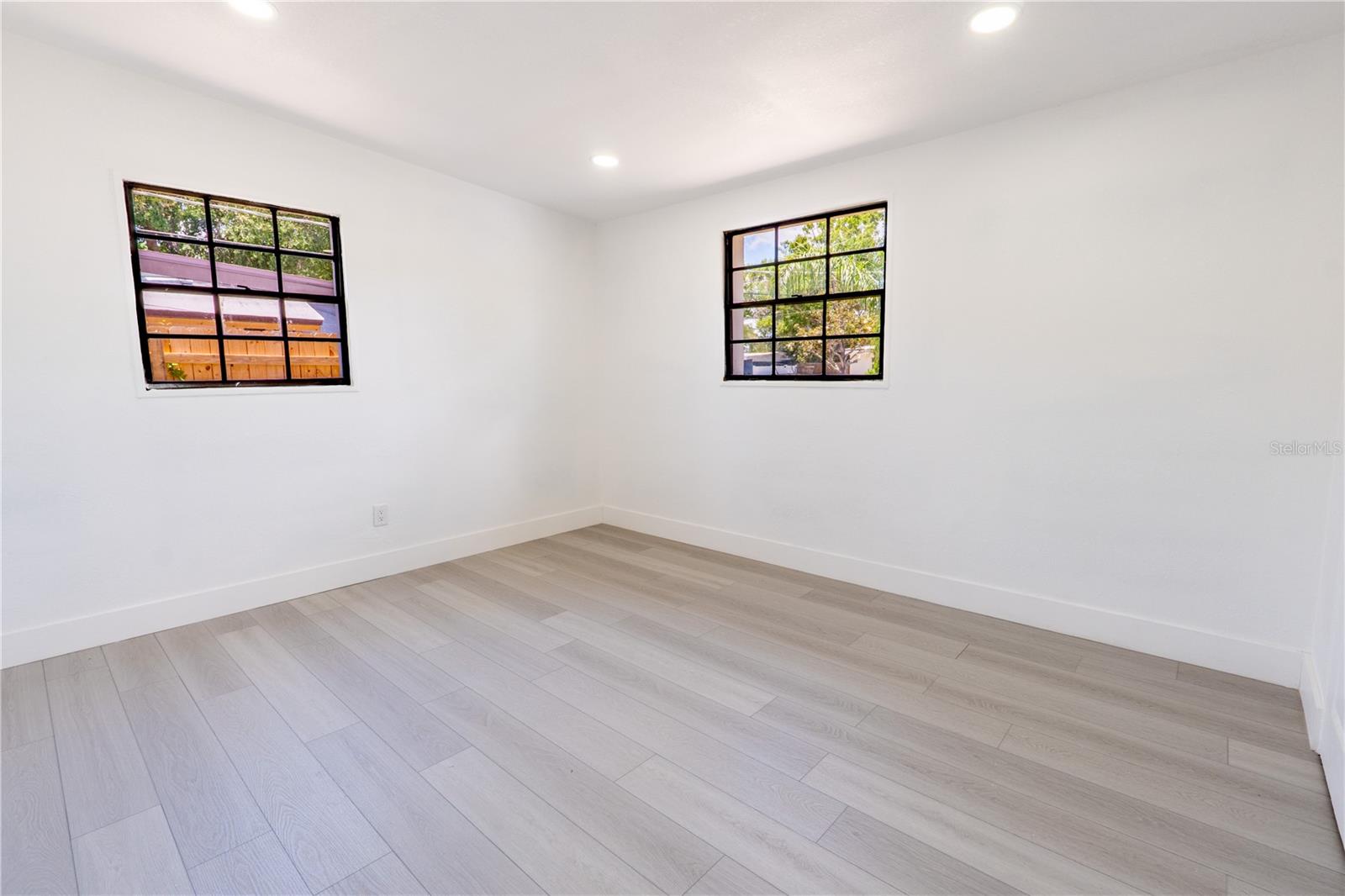 4112 W FAIRVIEW HTS — photo 12
