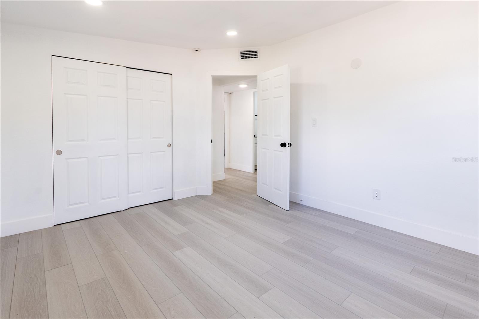 4112 W FAIRVIEW HTS — photo 11