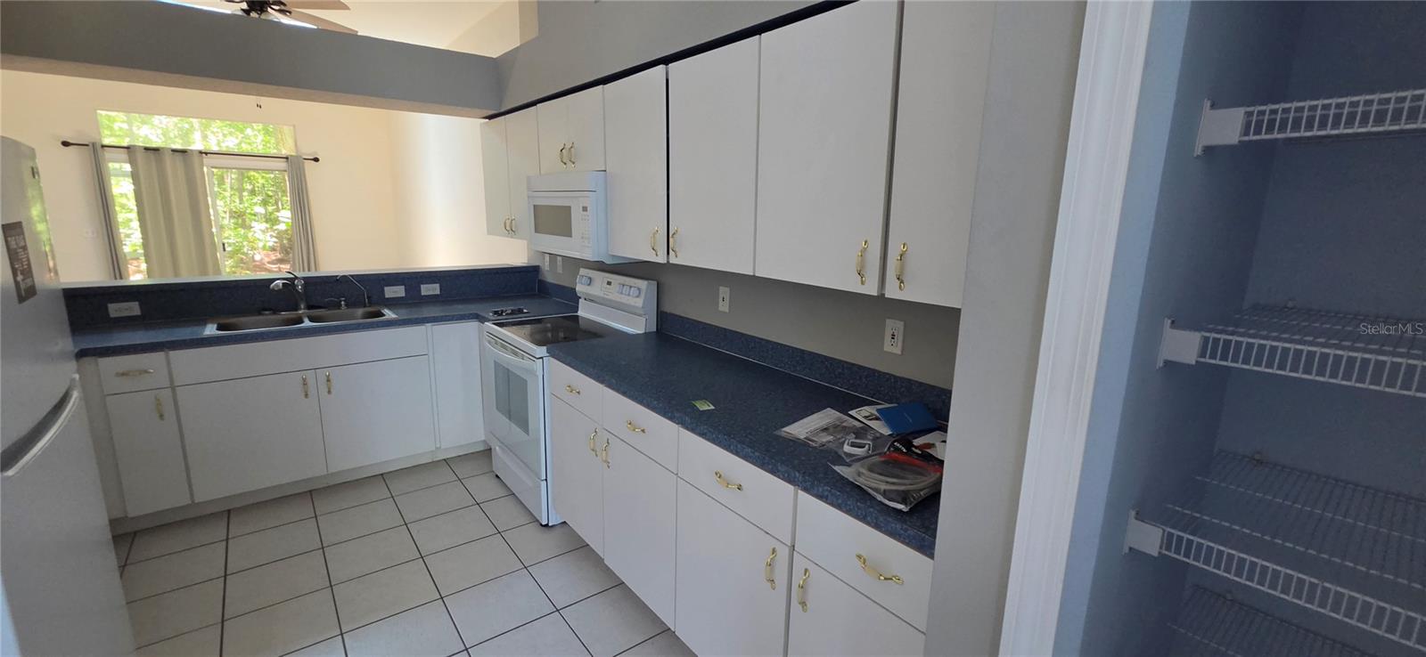 12519 HOLLYBROOK LN — photo 2