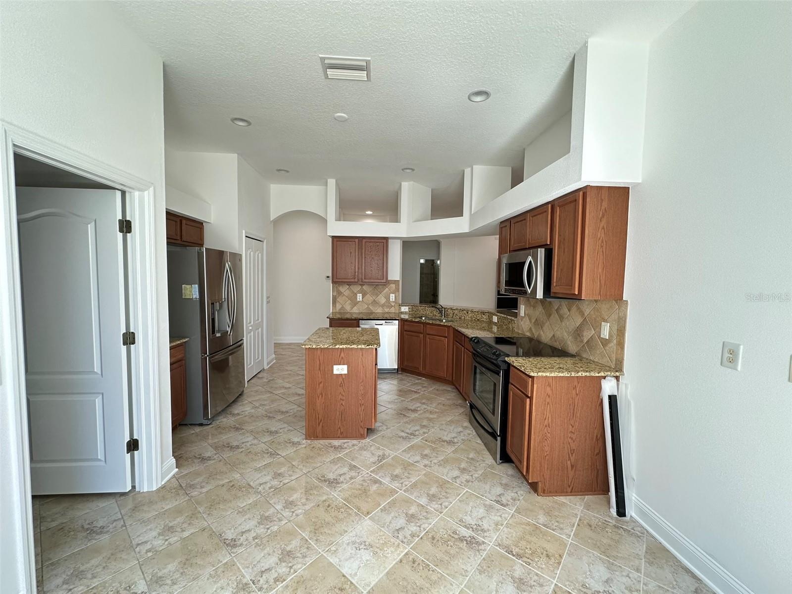 8120 TURKEY HILL CT — photo 12