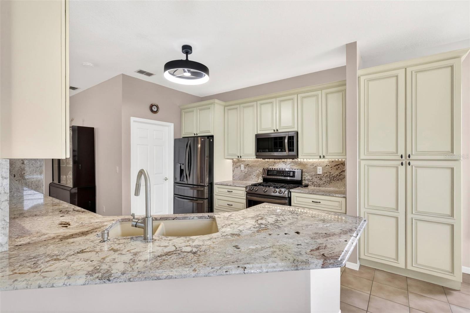 5425 MATTHEW CT — photo 31