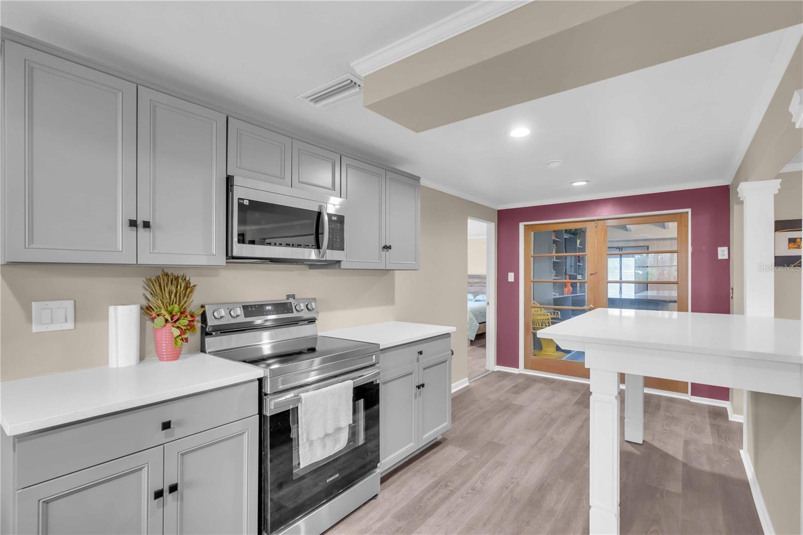 7420 CASS CIR — photo 10