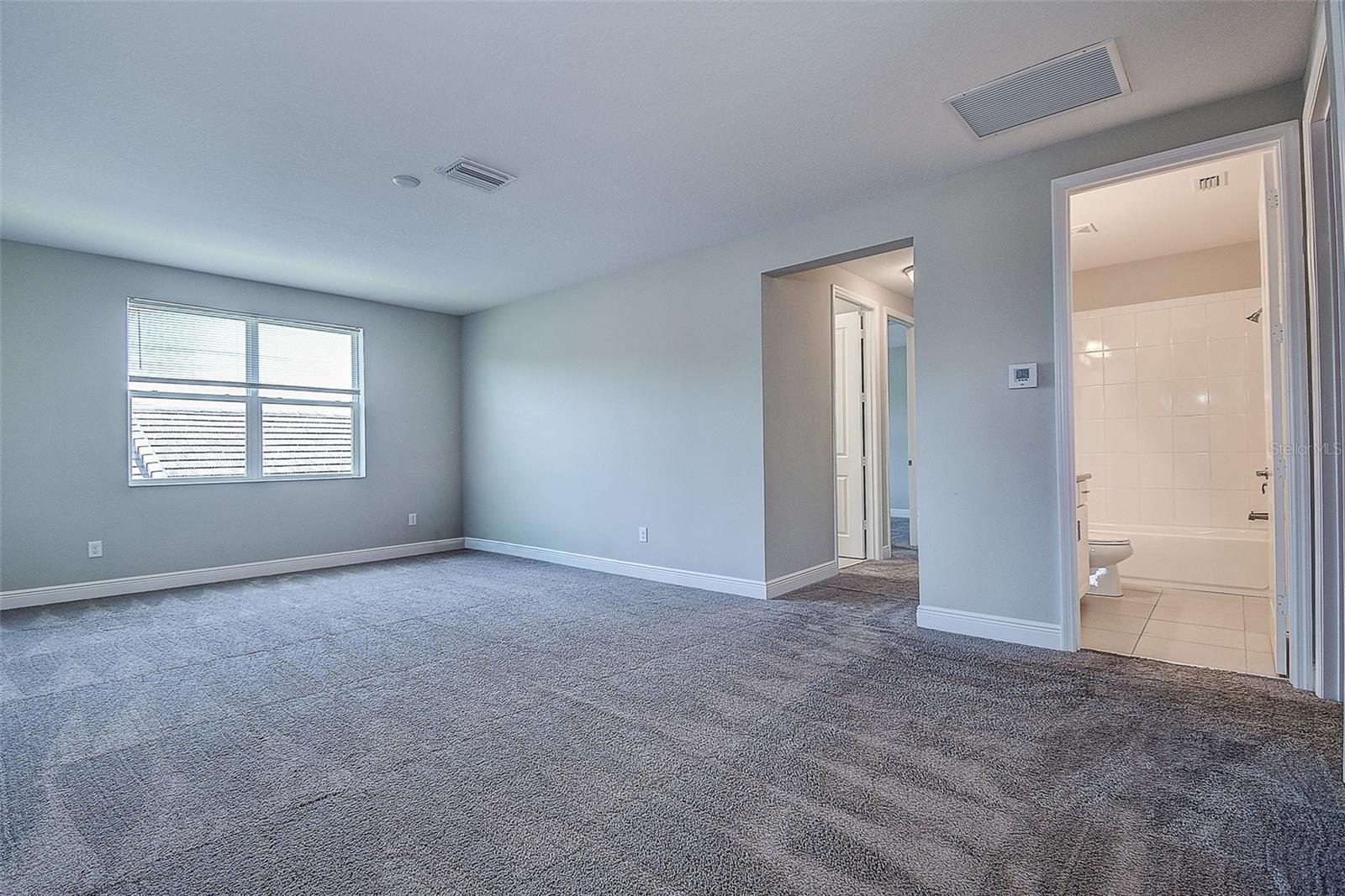 30932 LINDENTREE DR — photo 29