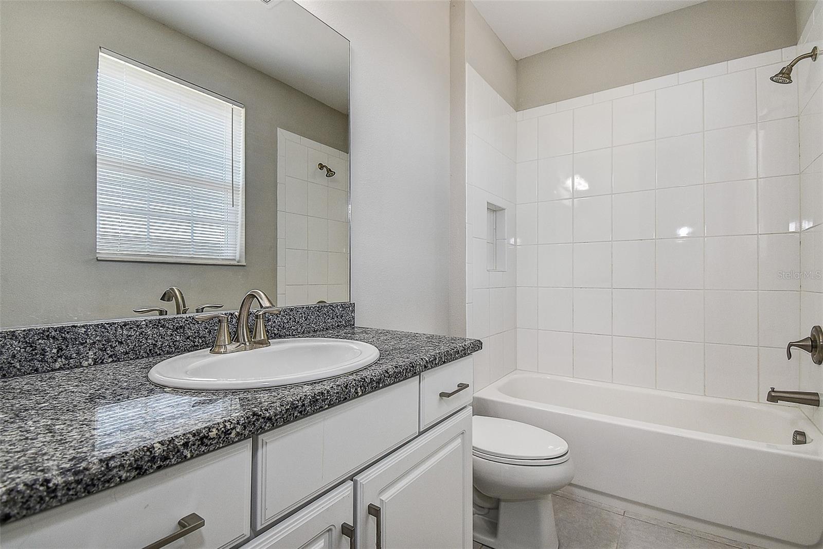 30932 LINDENTREE DR — photo 42