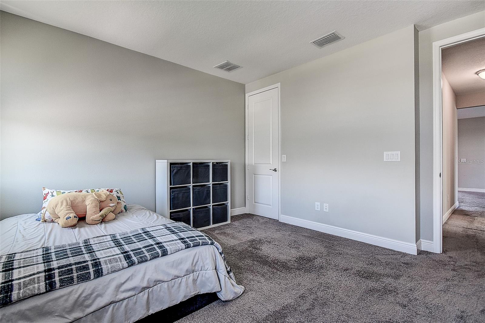 30932 LINDENTREE DR — photo 41
