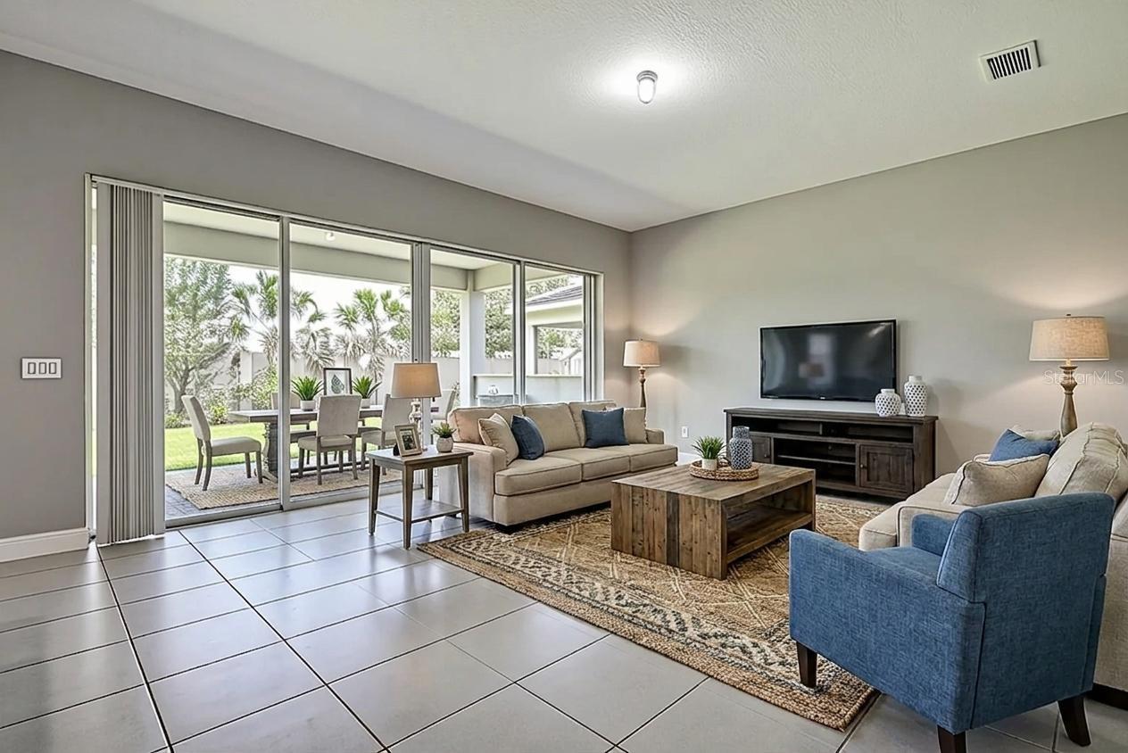 30932 LINDENTREE DR — photo 15