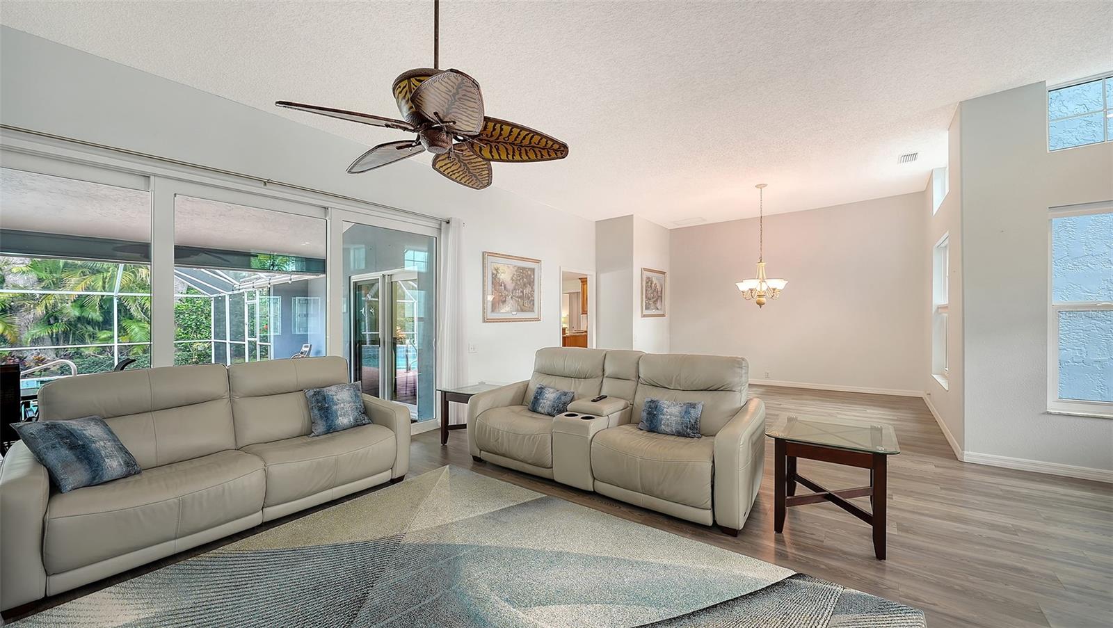 4391 MAPLEWOOD LN — photo 10
