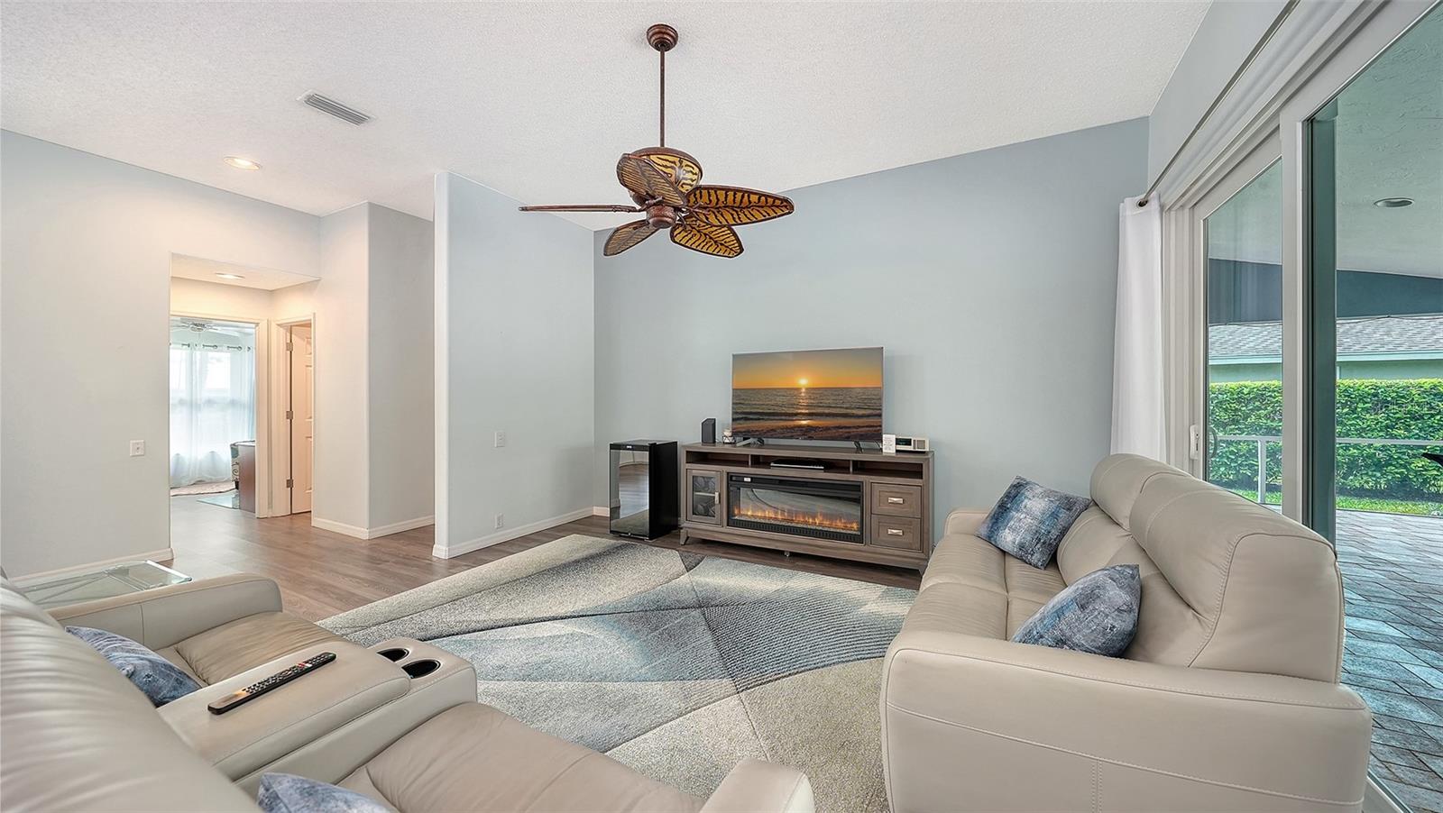 4391 MAPLEWOOD LN — photo 9