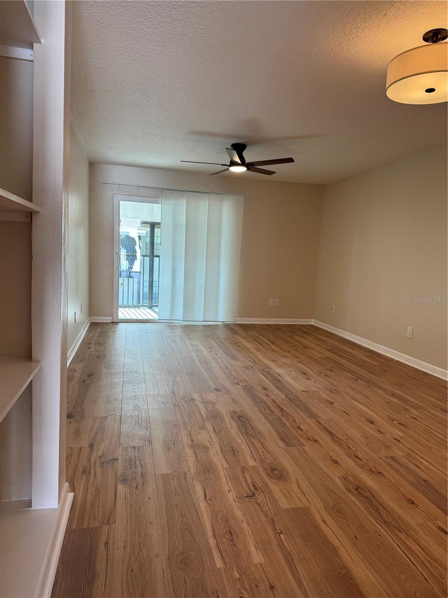 3819 N OAK DR #I42 — photo 6