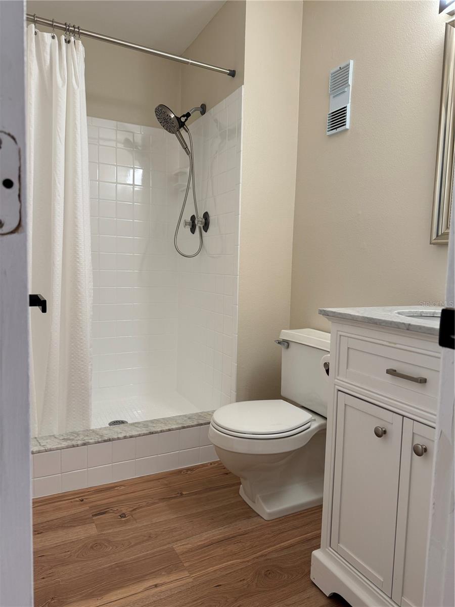 3819 N OAK DR #I42 — photo 13