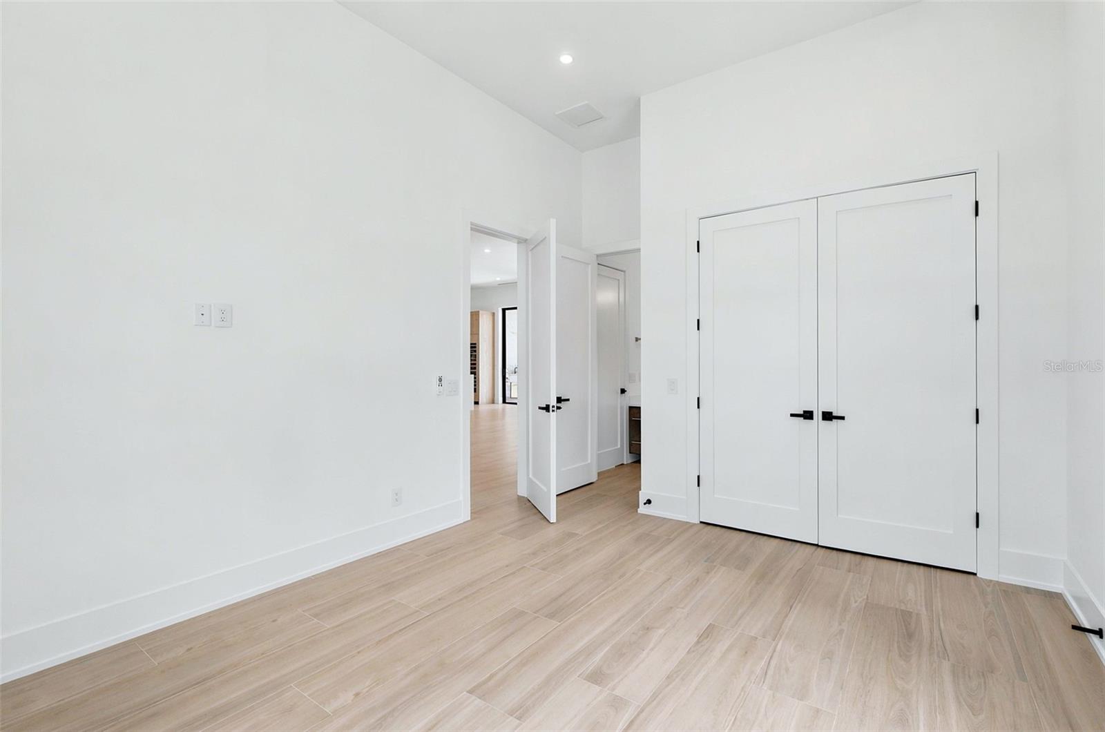 1870 JASMINE DR — photo 25