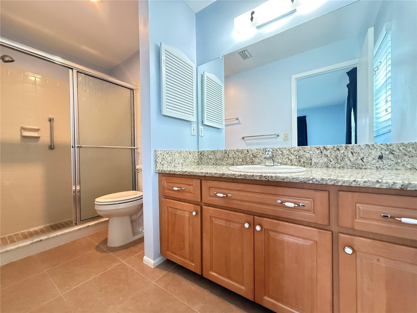 999 GILLESPIE DR — photo 3