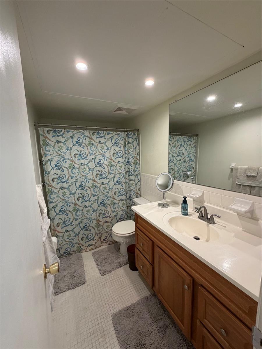 200 GLENNES LN #114 — photo 24