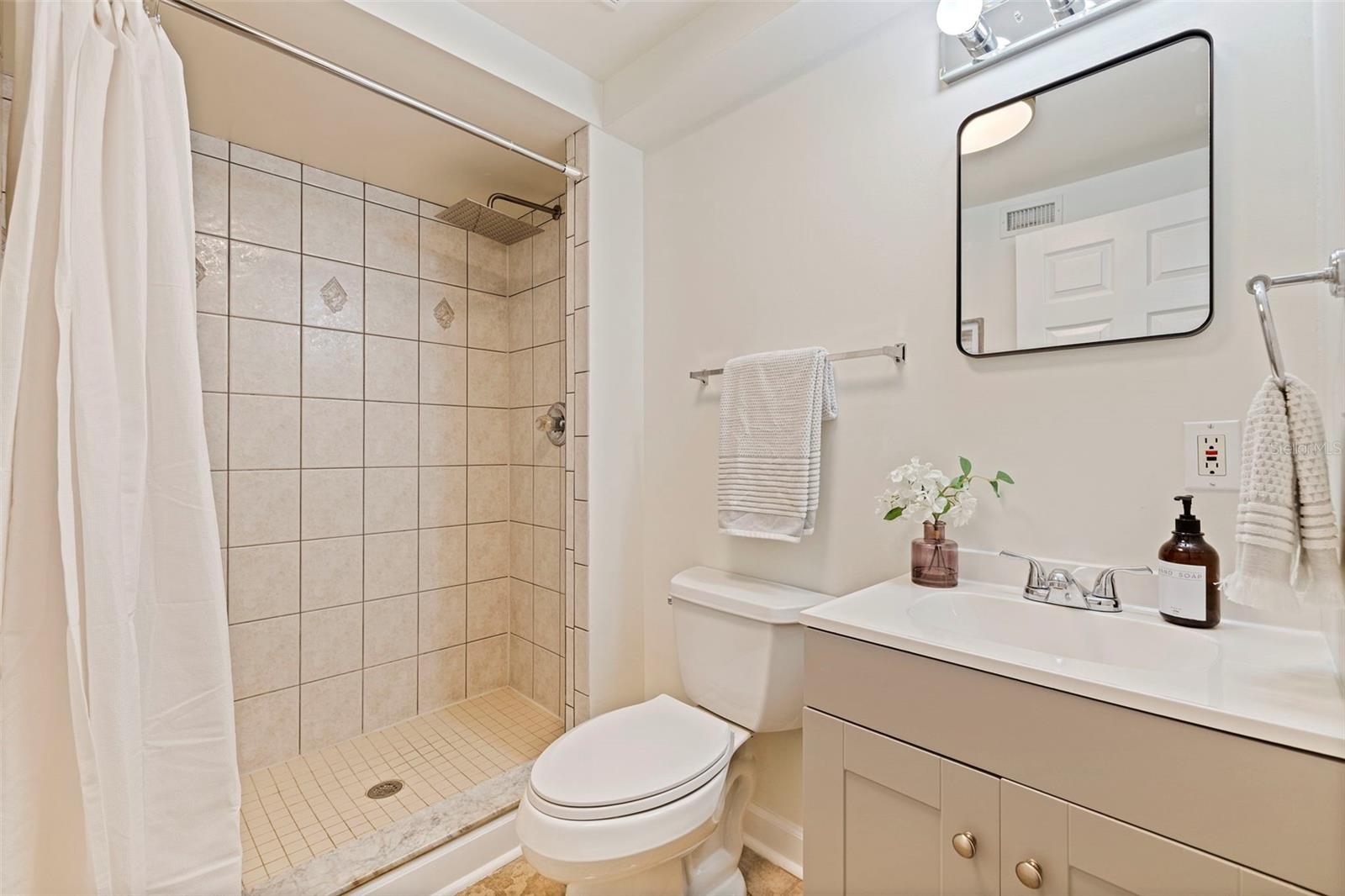 1470 28TH AVE N — photo 15