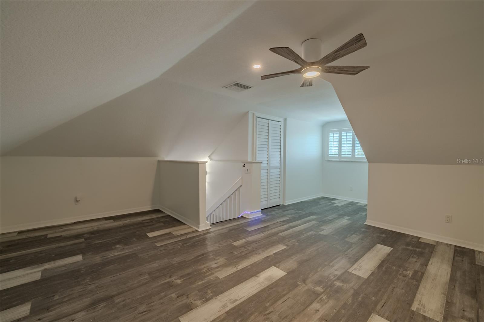 911 GOLFVIEW WOODS DR — photo 39