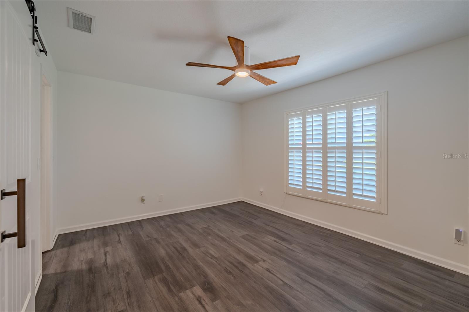 911 GOLFVIEW WOODS DR — photo 25
