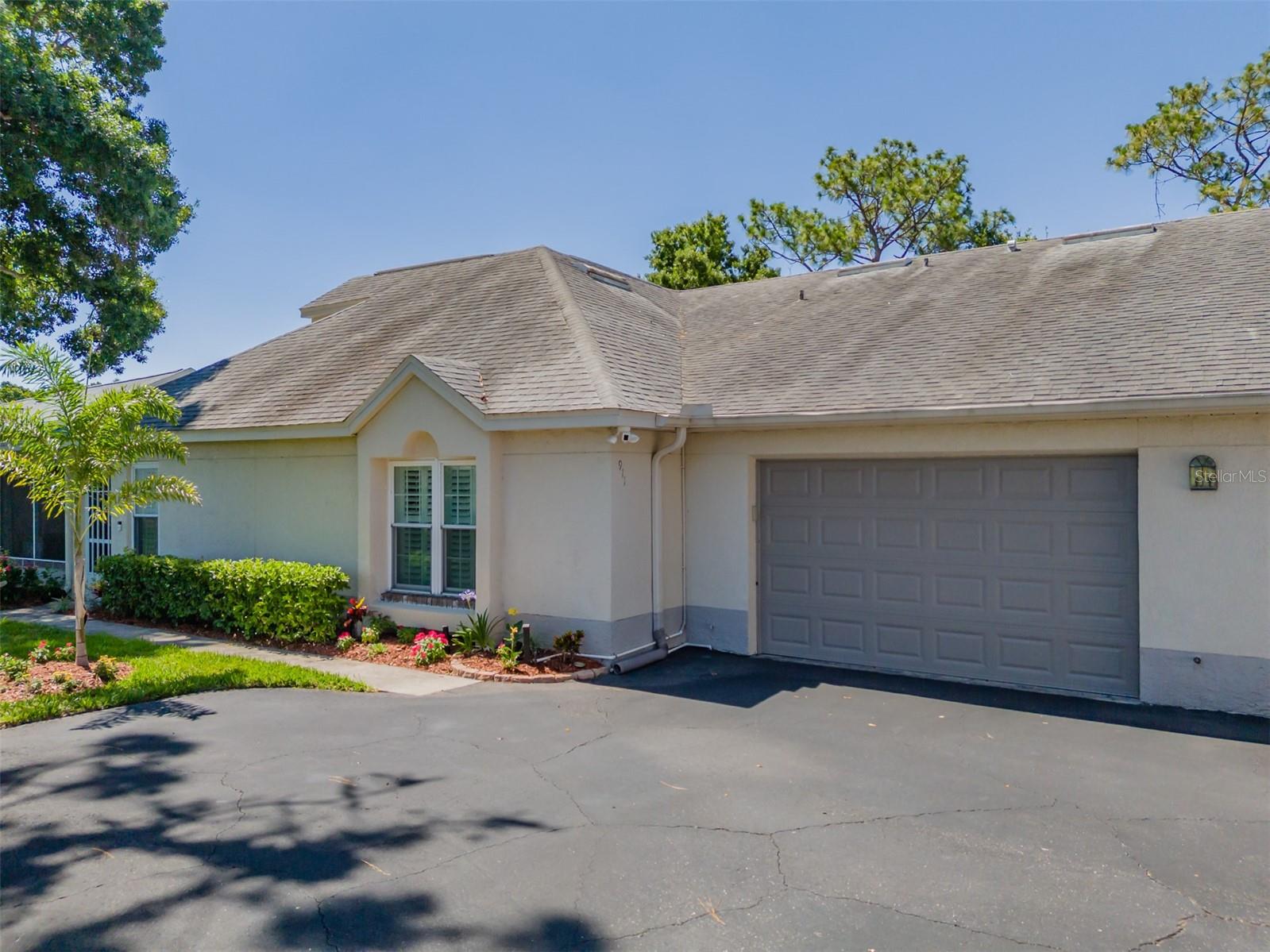 911 GOLFVIEW WOODS DR — photo 4
