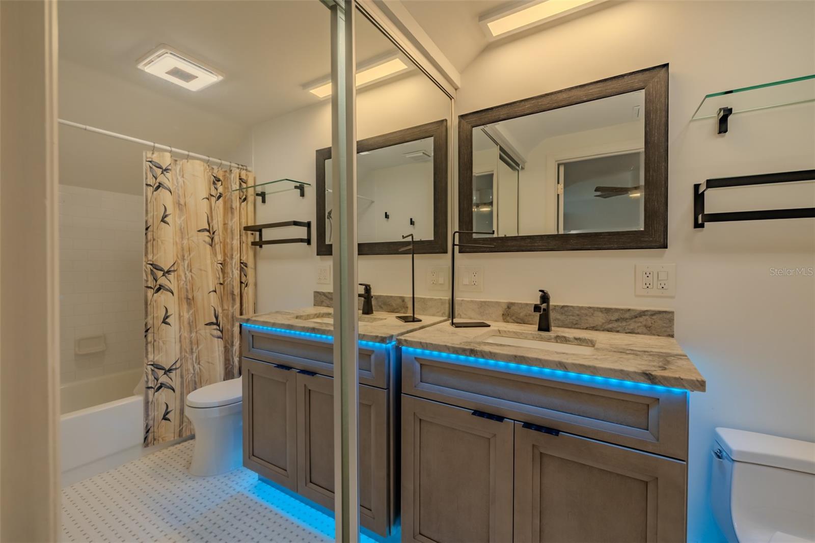 911 GOLFVIEW WOODS DR — photo 41