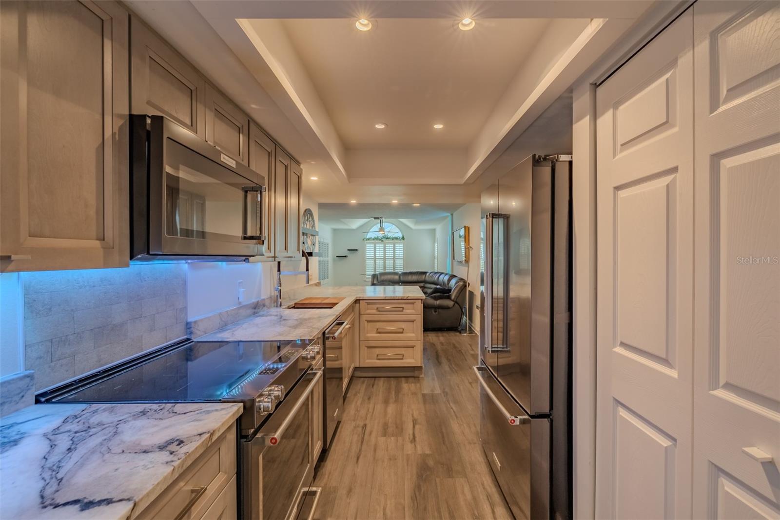 911 GOLFVIEW WOODS DR — photo 23