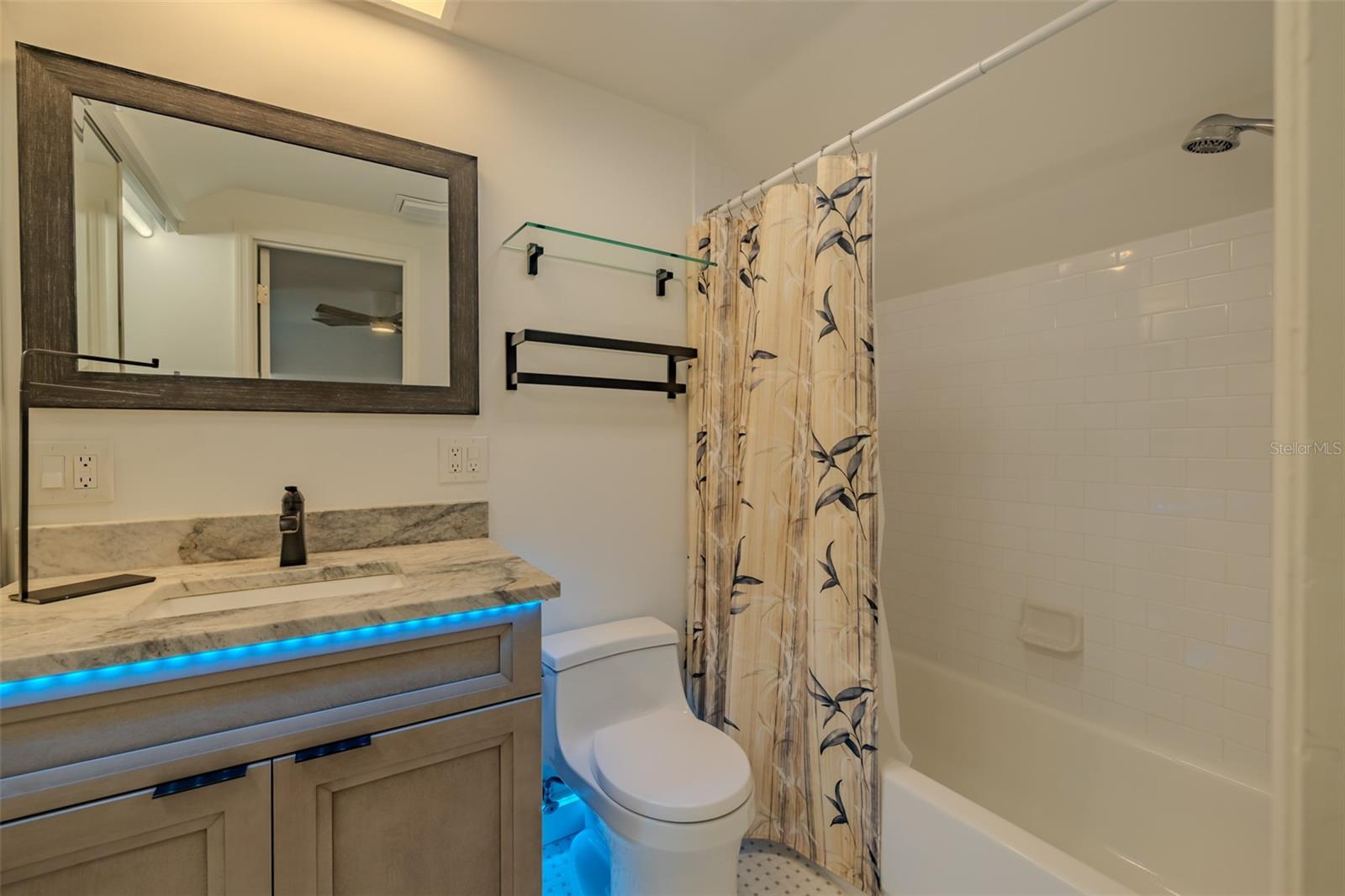 911 GOLFVIEW WOODS DR — photo 40
