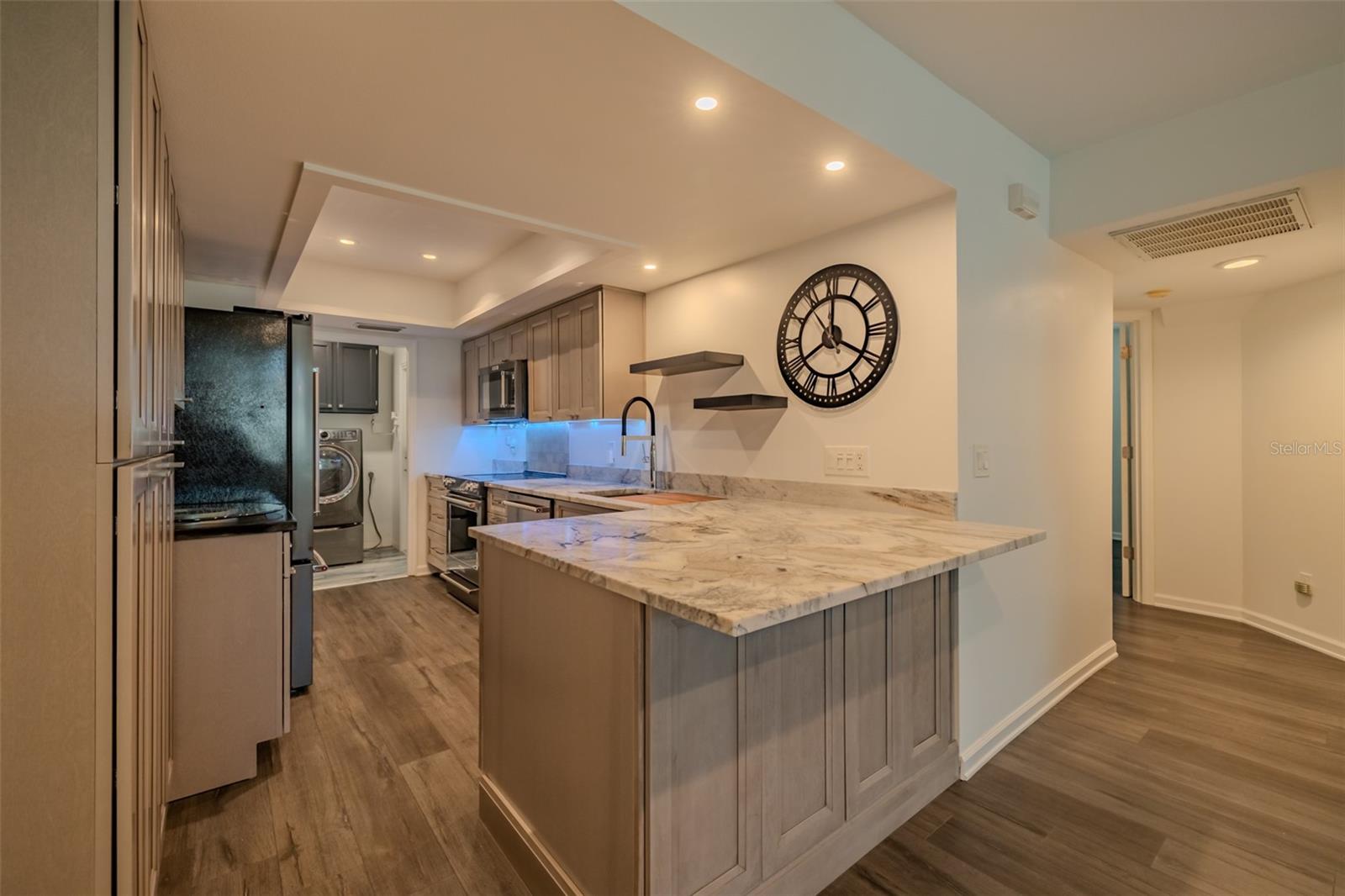 911 GOLFVIEW WOODS DR — photo 19