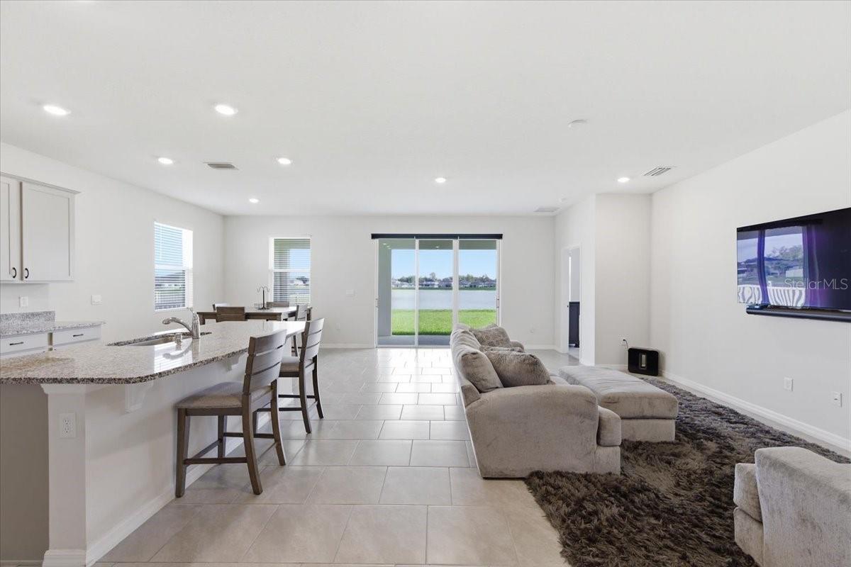 1413 TROPICAL OASIS AVE — photo 4