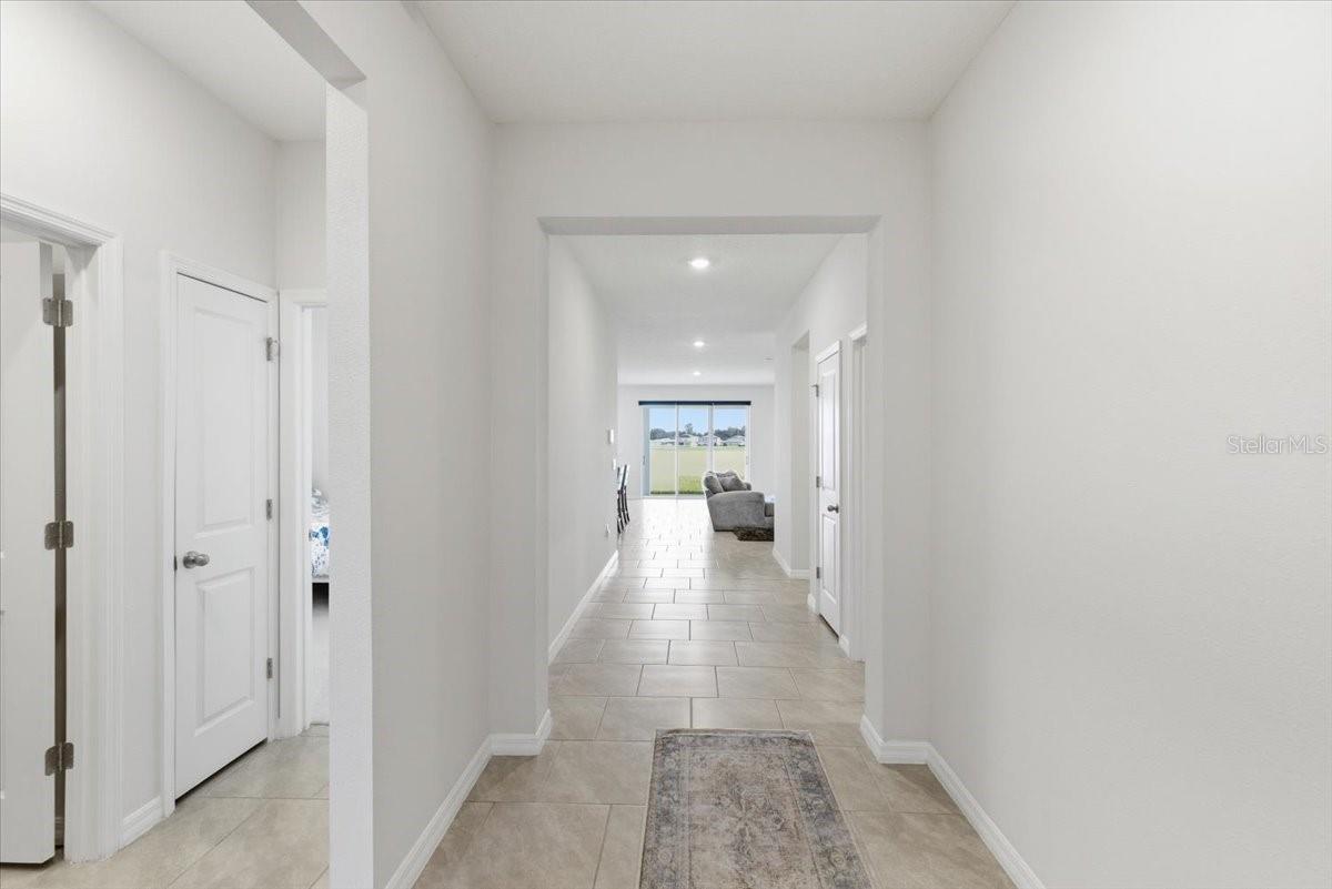 1413 TROPICAL OASIS AVE — photo 3