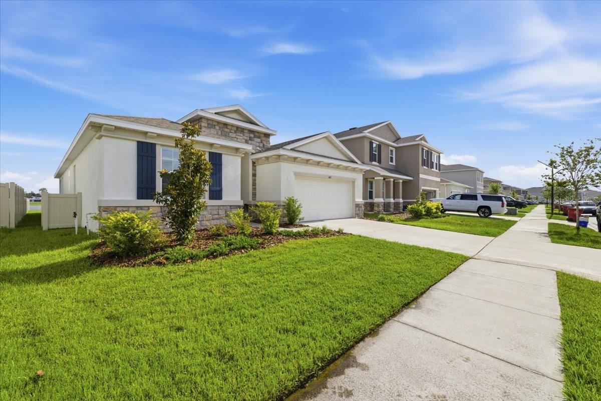 1413 TROPICAL OASIS AVE — photo 38