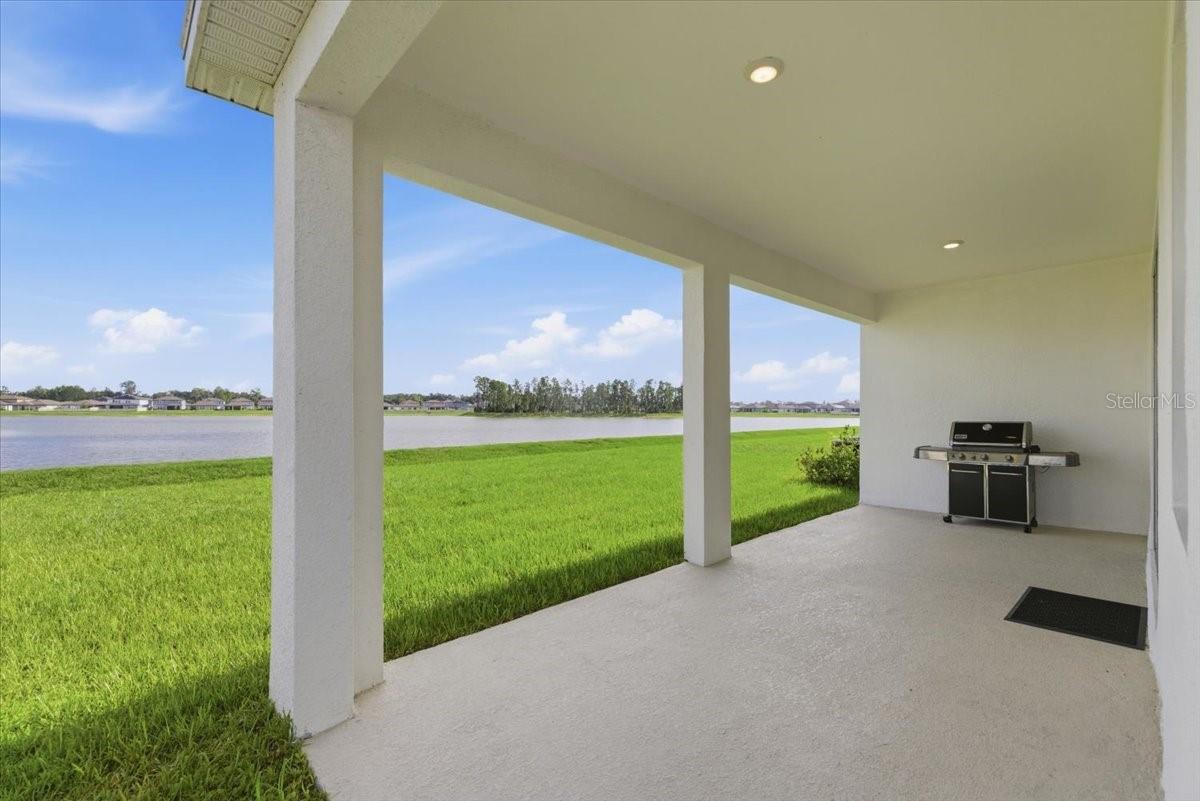 1413 TROPICAL OASIS AVE — photo 2