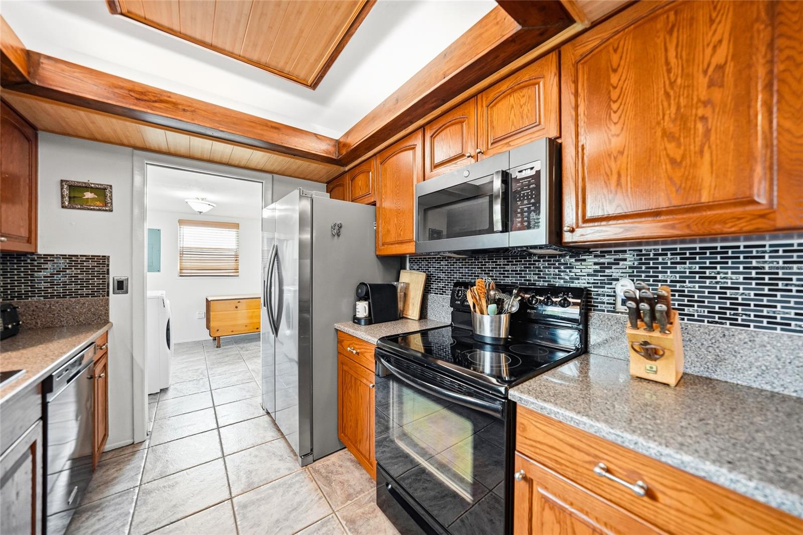2631 FIESTA DR — photo 14