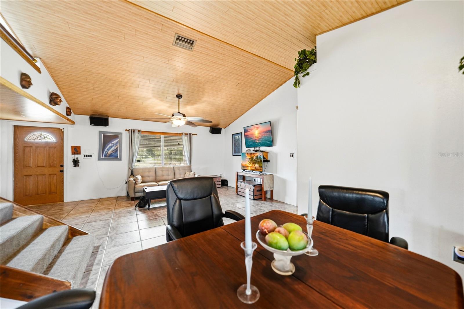 2631 FIESTA DR — photo 6