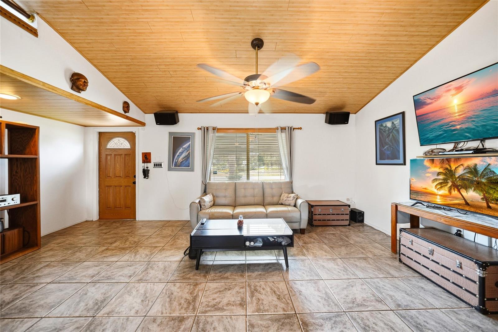 2631 FIESTA DR — photo 7