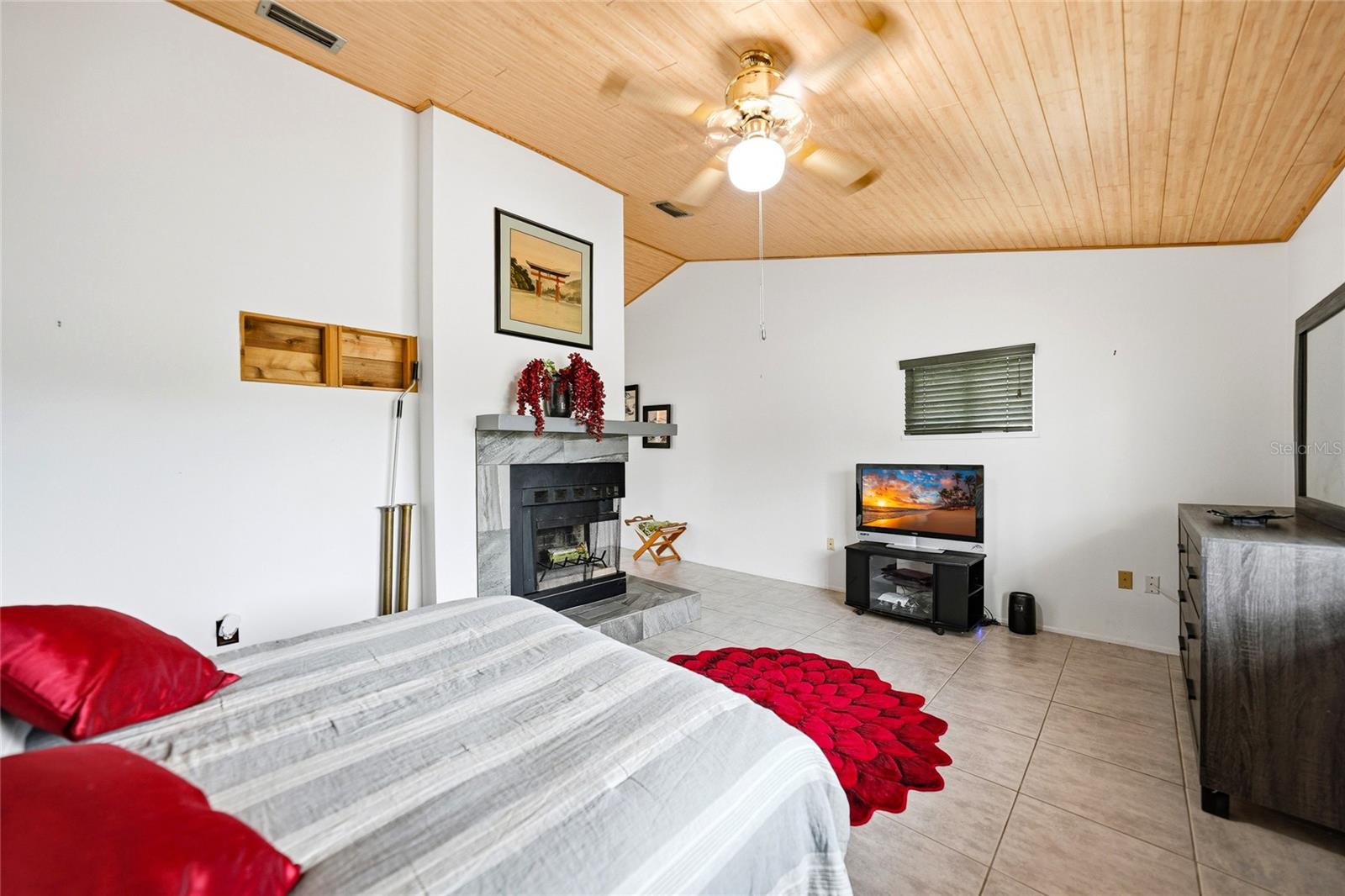 2631 FIESTA DR — photo 19