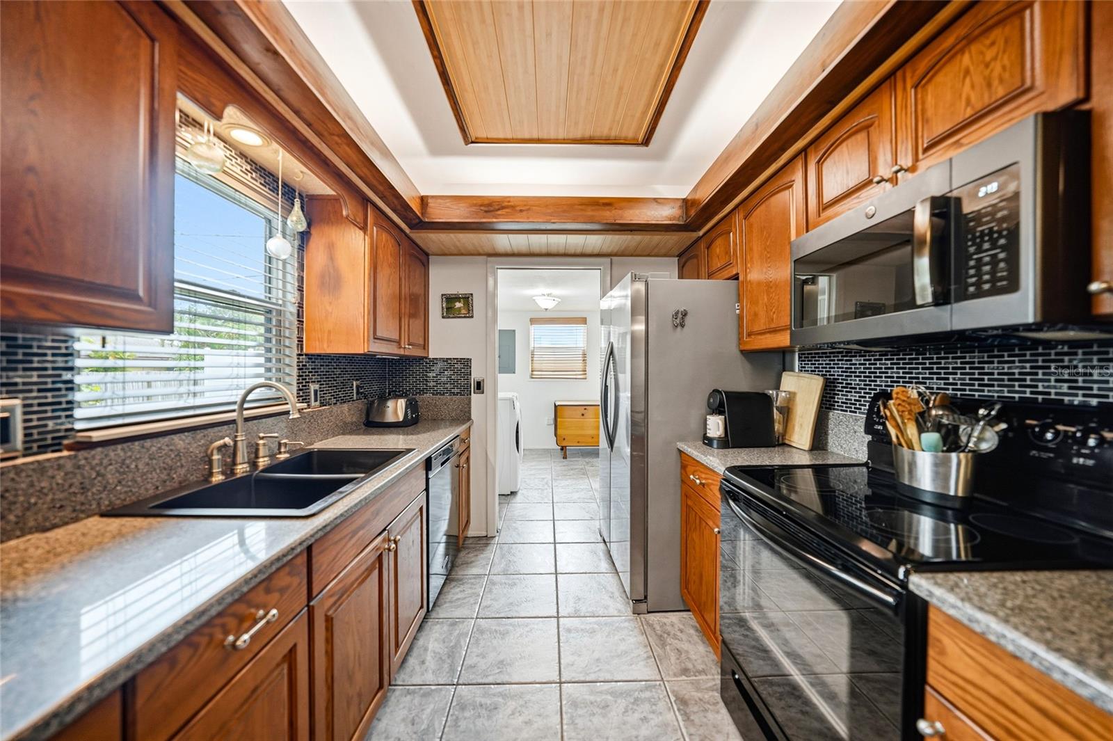 2631 FIESTA DR — photo 12
