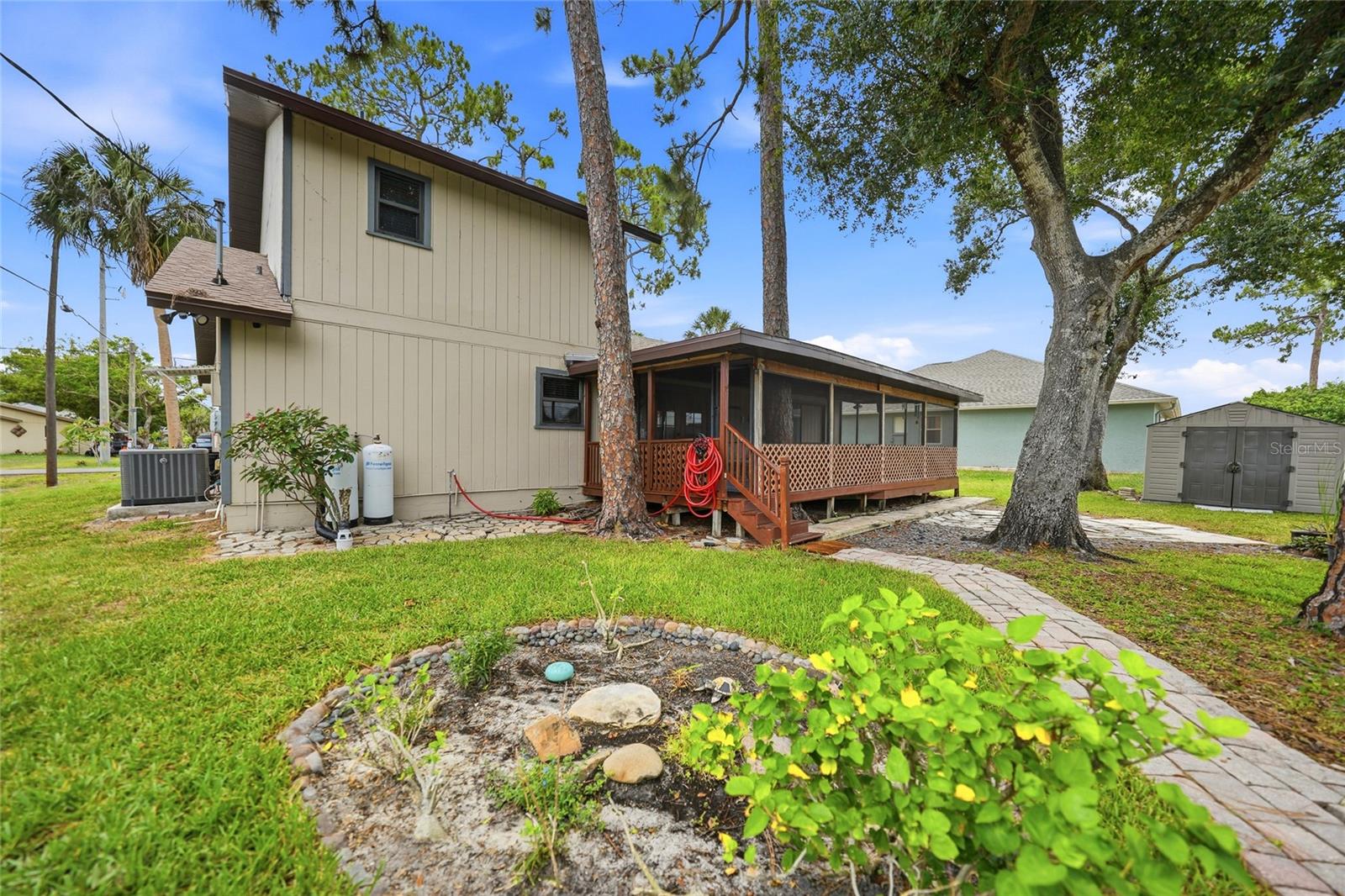 2631 FIESTA DR — photo 57