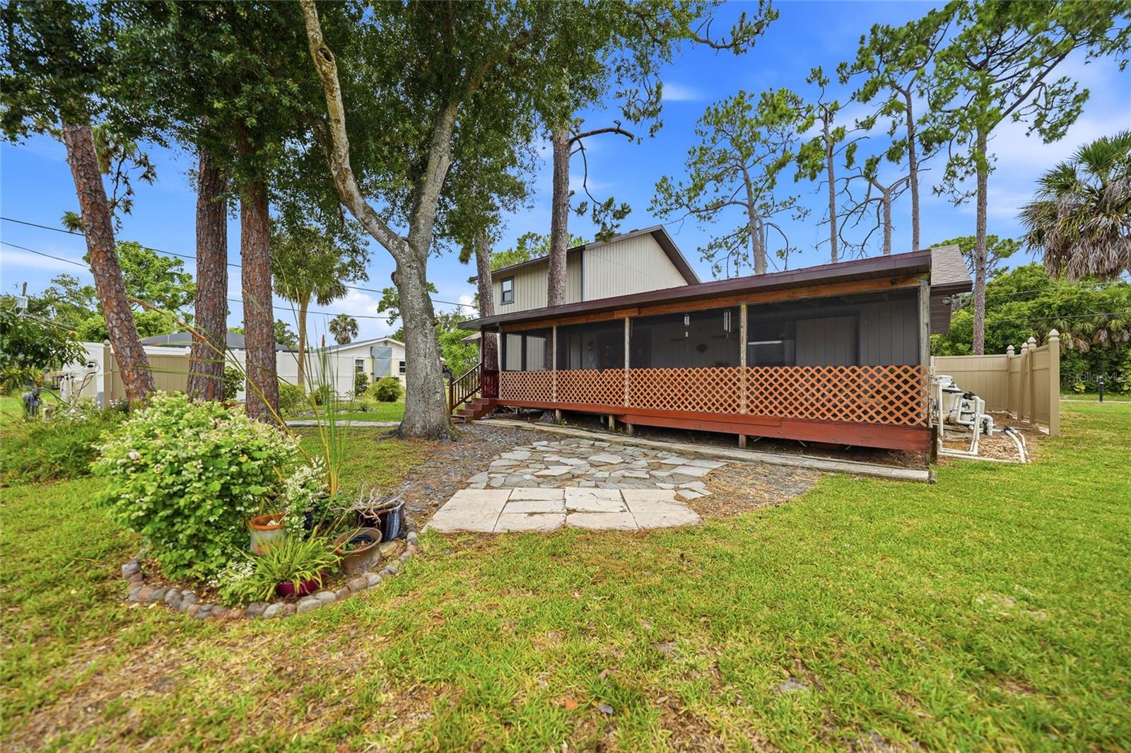 2631 FIESTA DR — photo 55