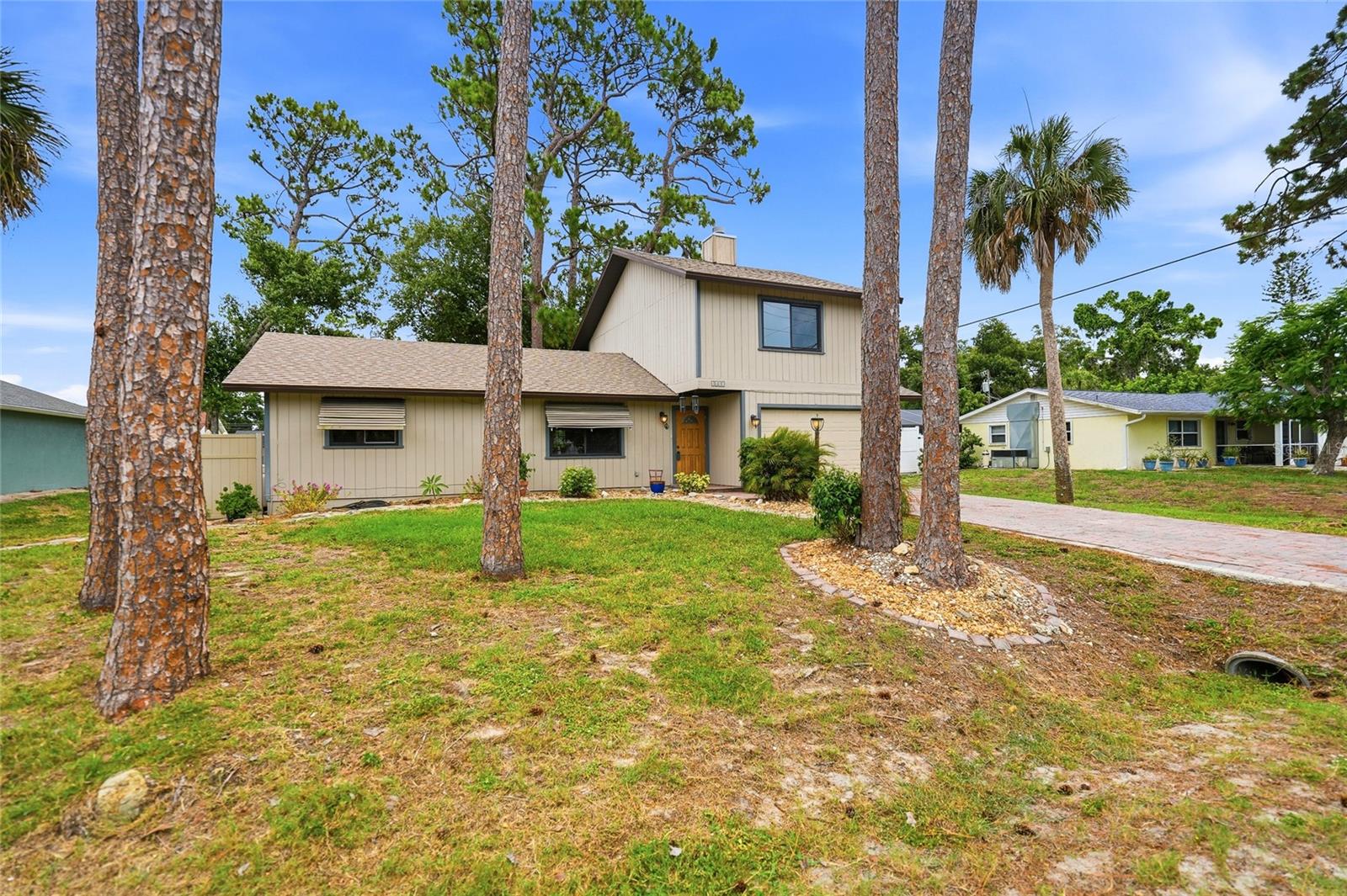 2631 FIESTA DR — photo 52