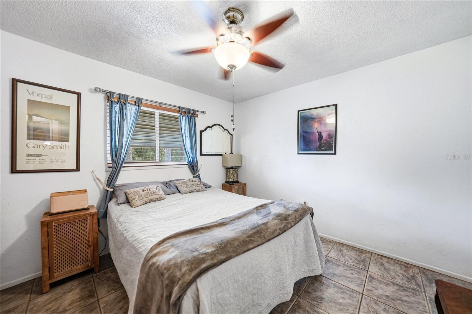 2631 FIESTA DR — photo 27