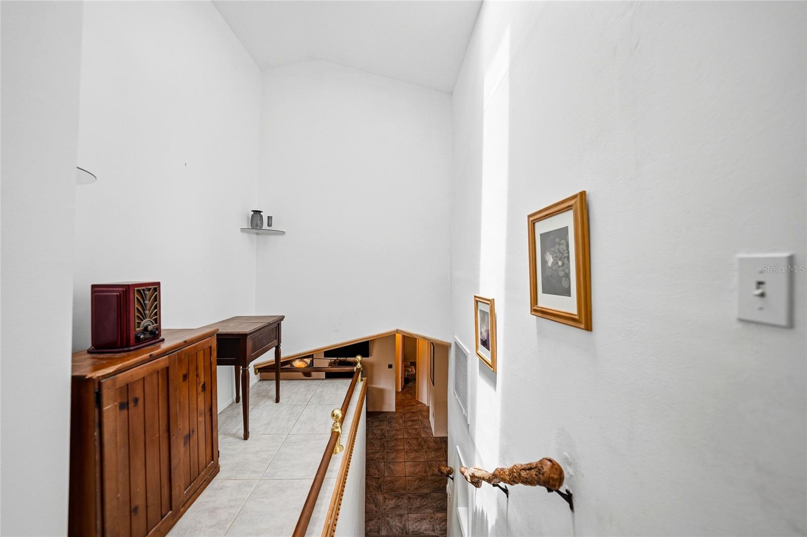 2631 FIESTA DR — photo 33