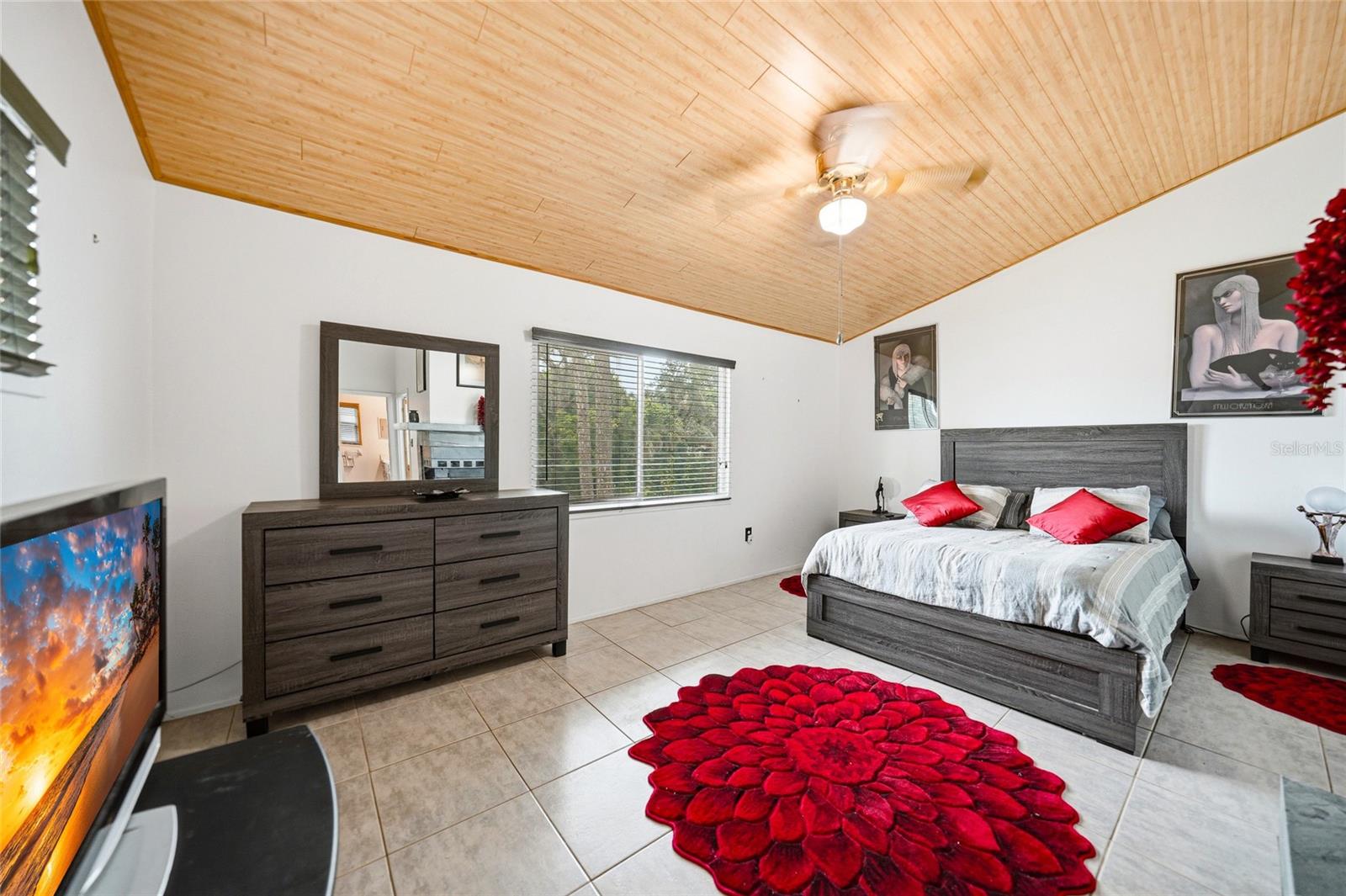2631 FIESTA DR — photo 18