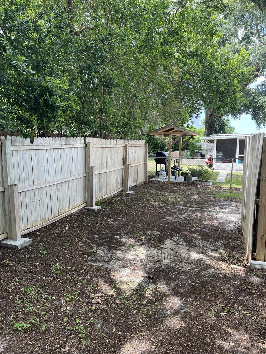 4813 DOGWOOD ST — photo 42