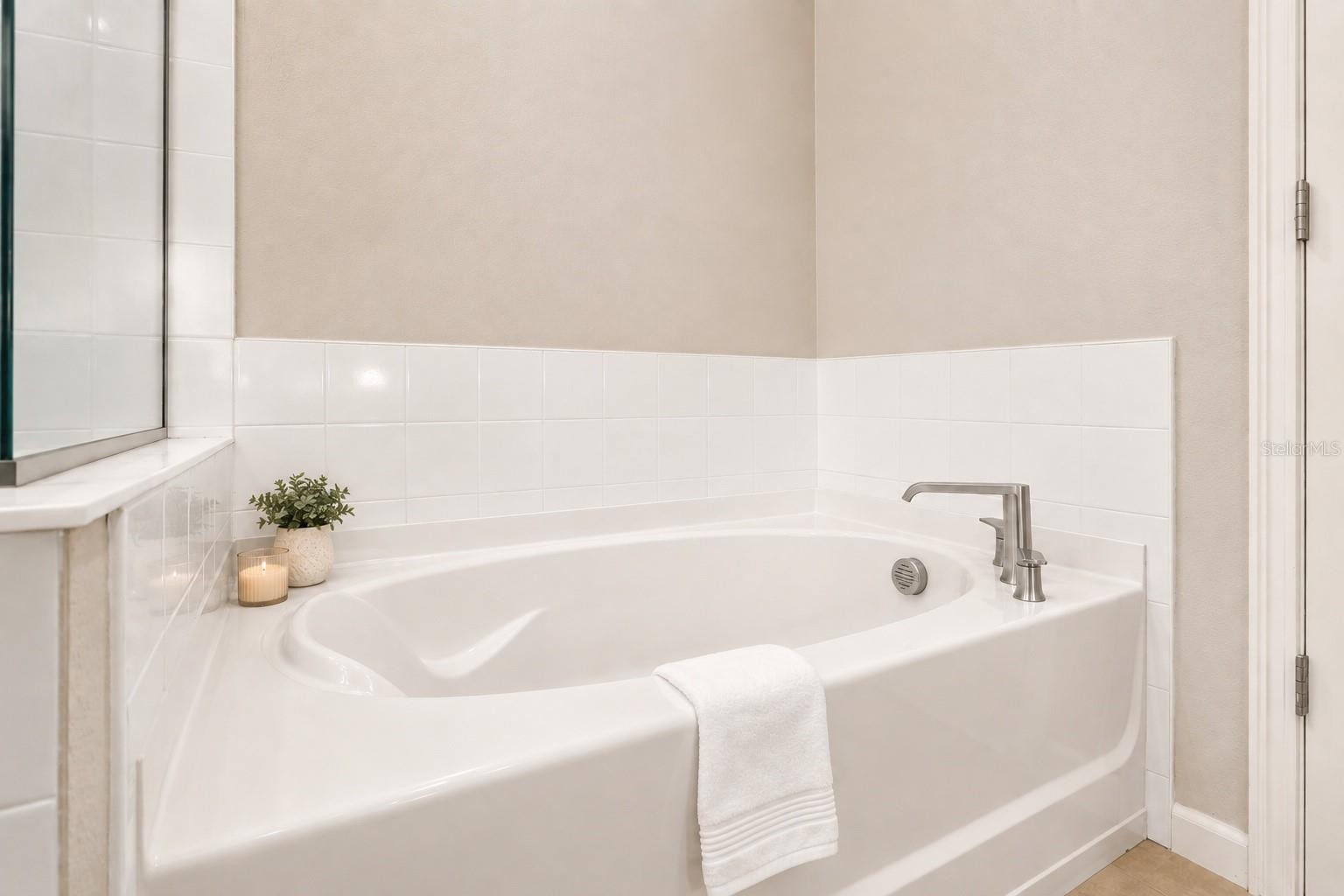 12458 SOMATIC CT — photo 20