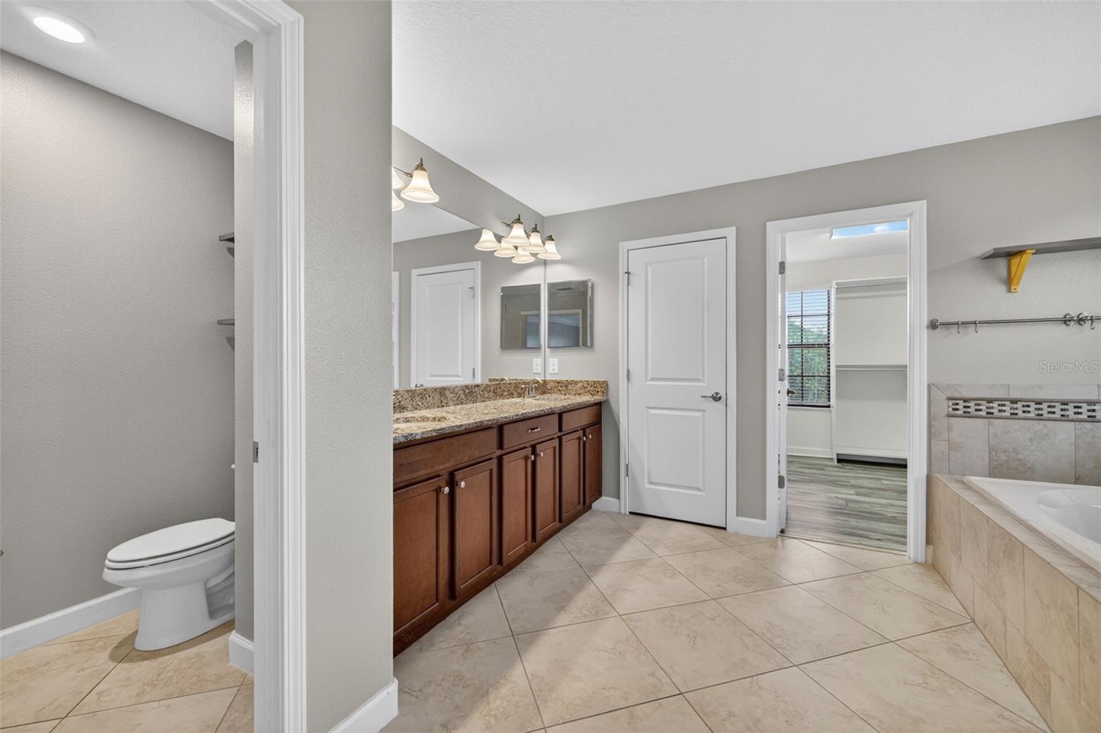 11911 SAND MYRTLE RD — photo 51