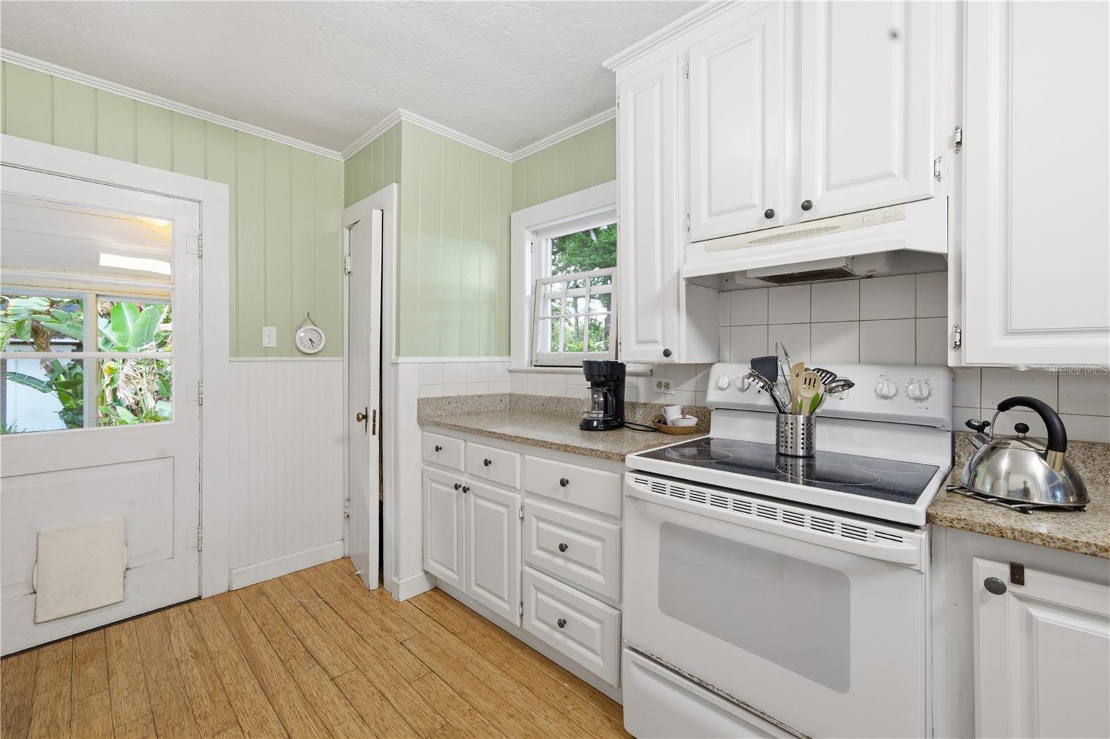 411 W 48TH ST — photo 11