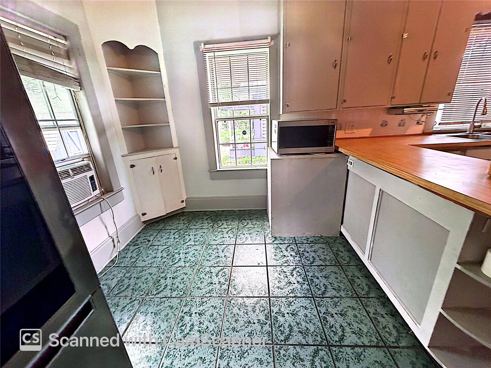 118 W DREW ST — photo 20