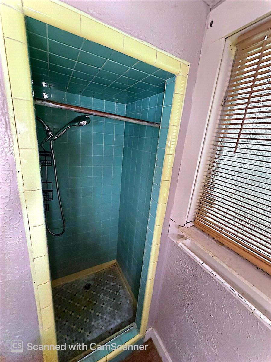 118 W DREW ST — photo 27